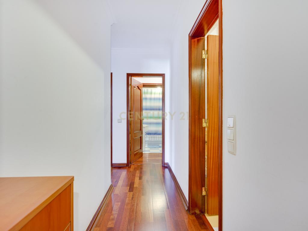 Apartamento T4 | Para Venda | Jardins da Aguilha – São Domingos de Rana | 3º Andar com elevador| 190m² | Garagem | Cascais - Image 29