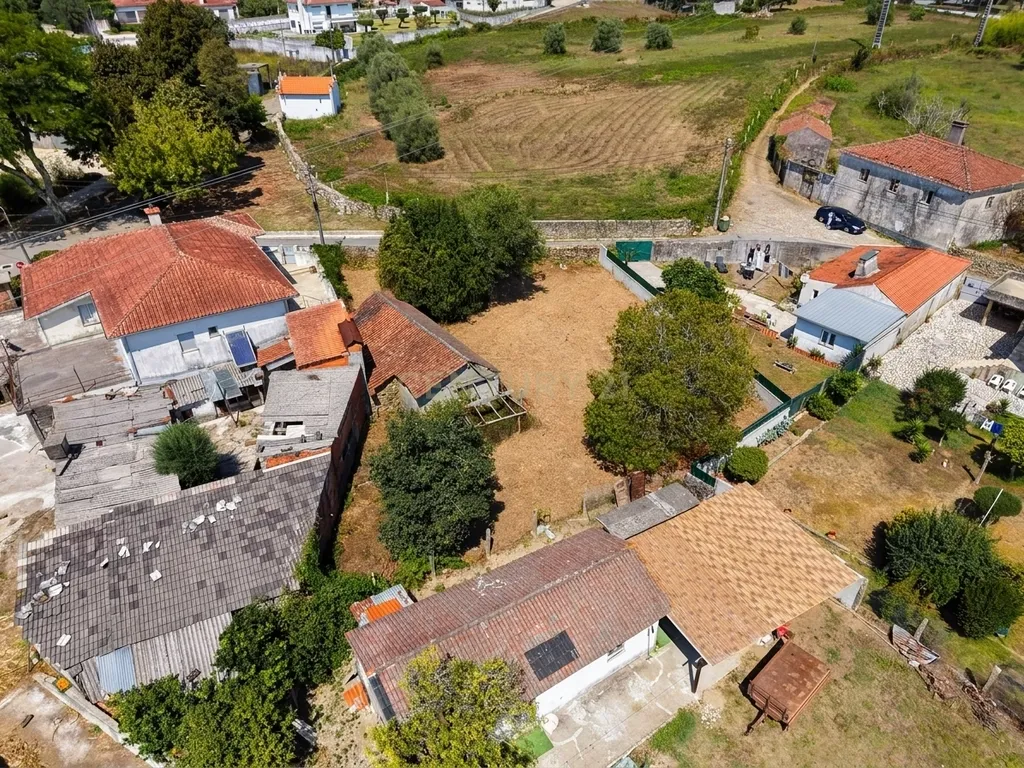 Terreno com Projeto Aprovado para 3 Moradias em Lanheses - Image 4