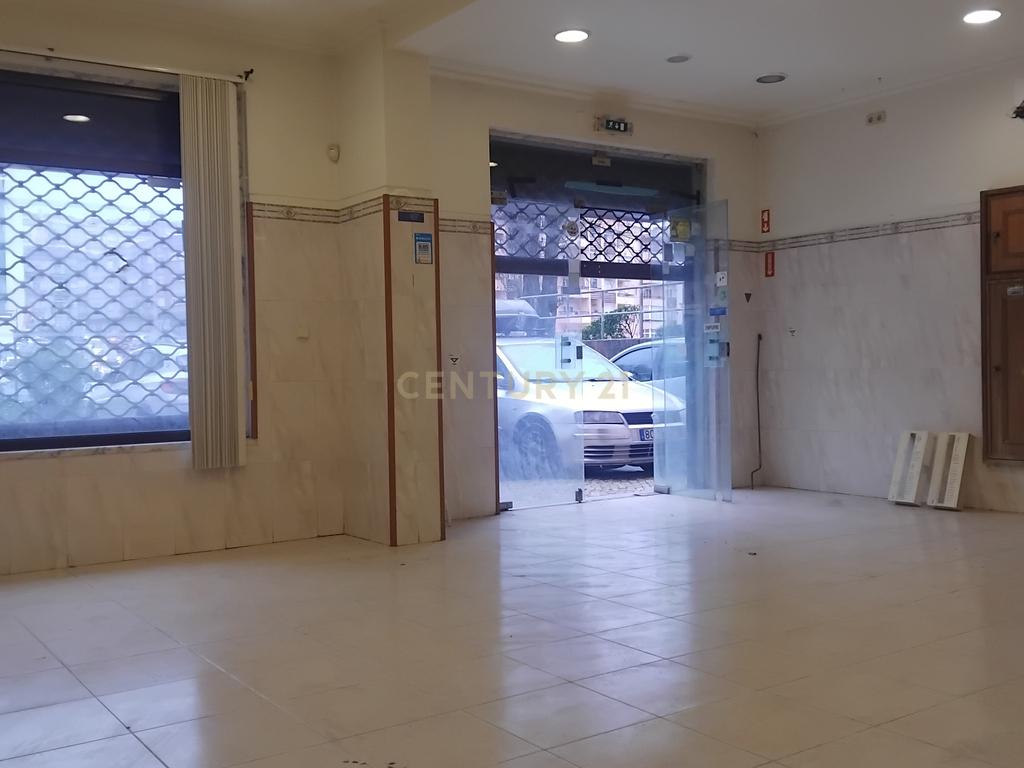 Loja com 98.69 m² | Espaço comercial | Monte Abraão, Queluz - Image 14