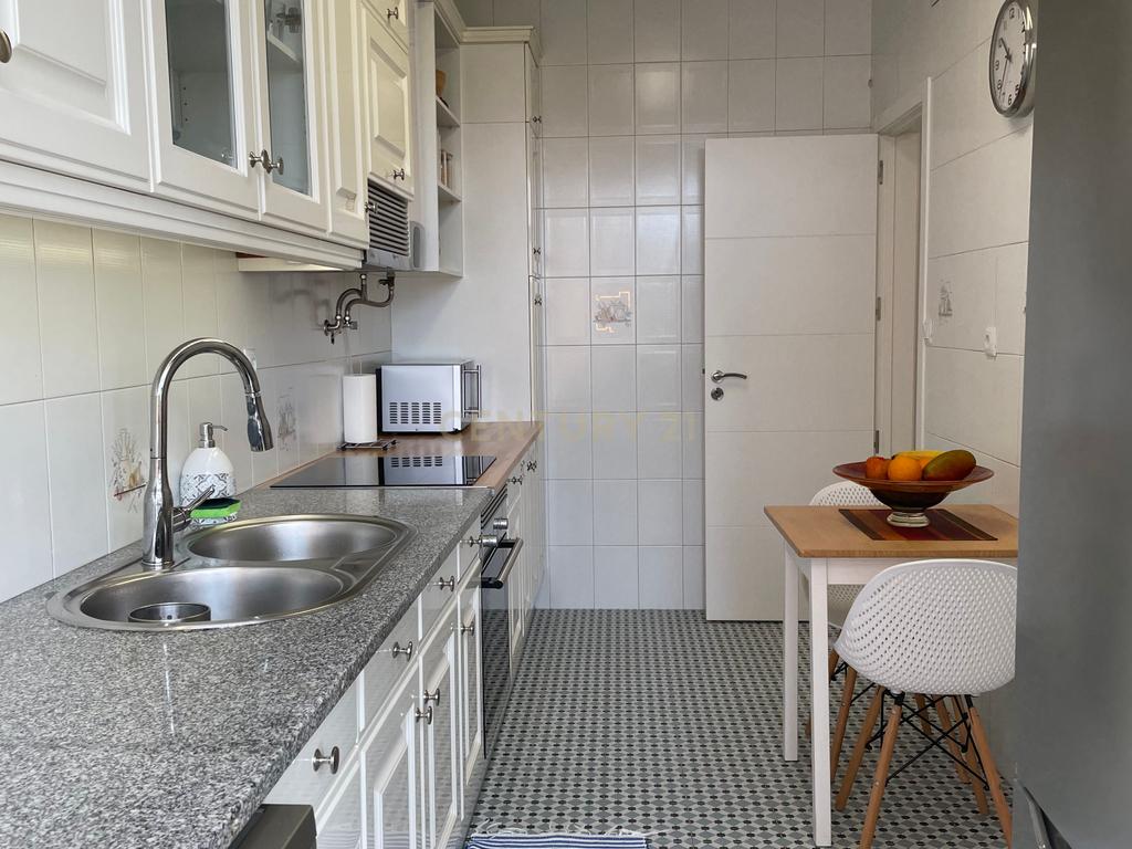 apartamento T2  situado numa das zonas mais privilegiadas de Almada - Image 8