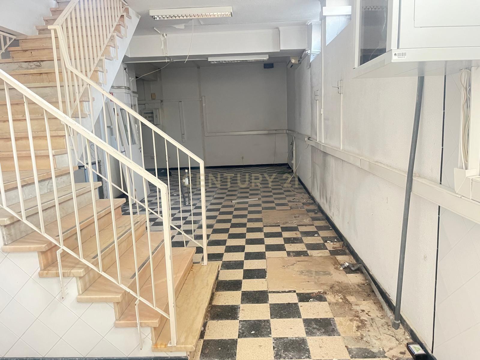 Fotografia 11 de Loja em Benfica, Lisboa - 188m² com 3 casas de banho.
