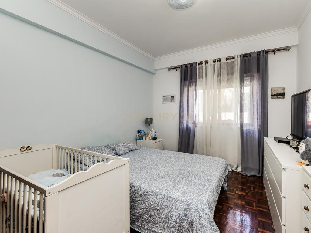 Apartamento T3 com Terraço Privativo e Jacuzzi – Alto da Brandoa            - Image 12