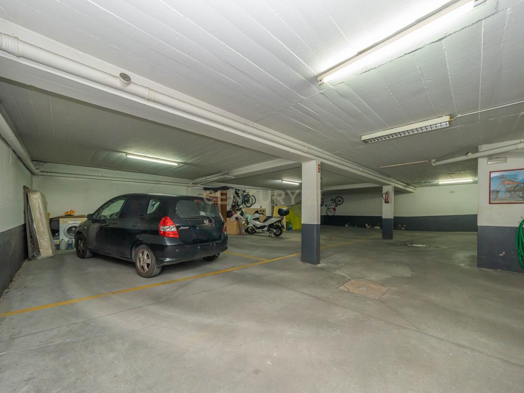 Apartamento T2, com Parqueamento e Arrecadação, em Caneças - Image 28