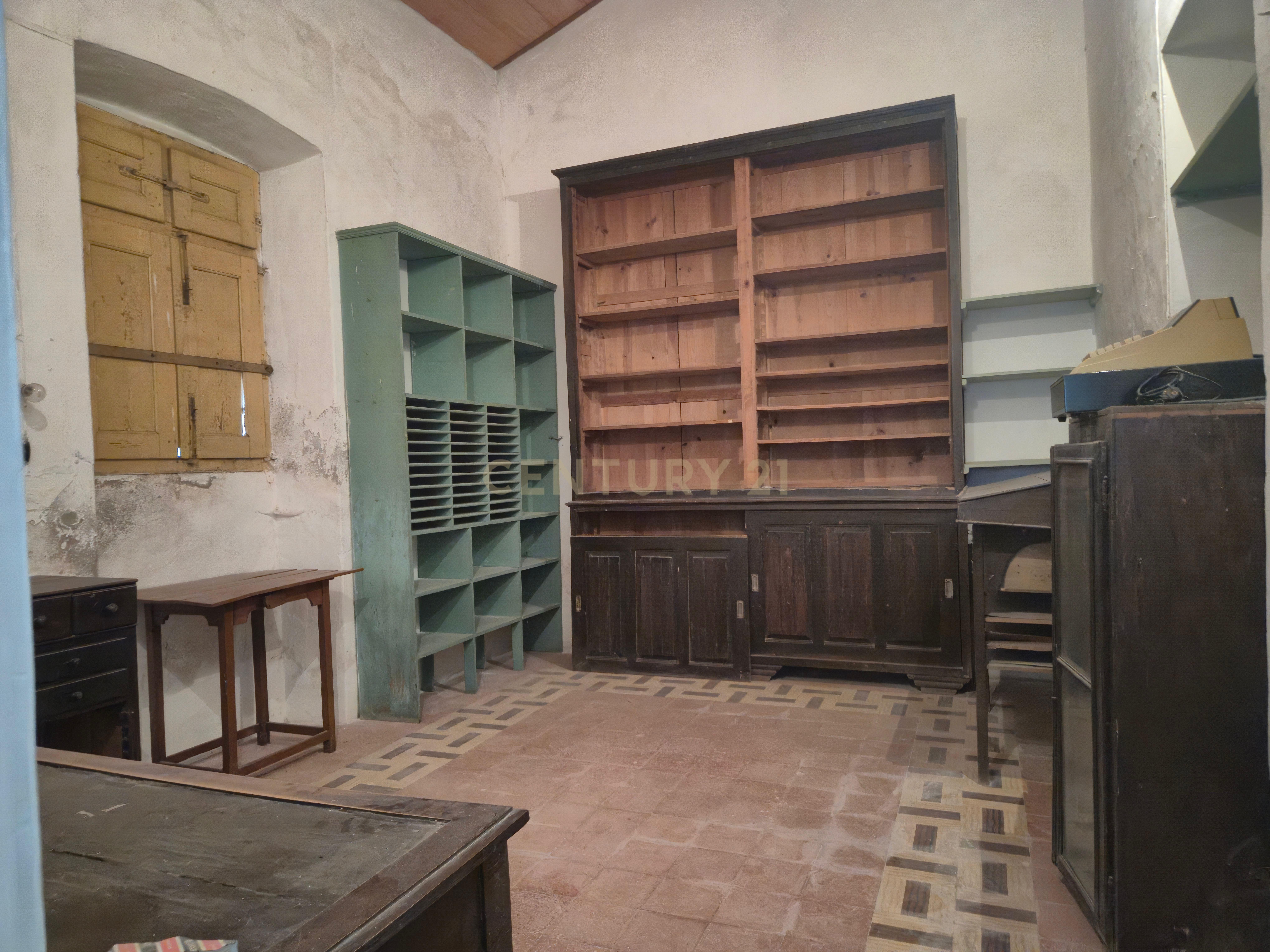 Fotografia 11 de Oportunidade  em Pias: Loja e Casão  (Junto ao Restaurante "O Adro")