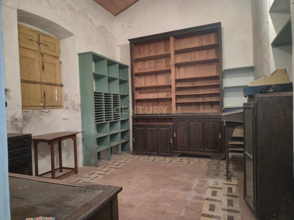 Oportunidade Única em Pias: Loja e Casão (Junto ao Restaurante "O Adro") - Image 11