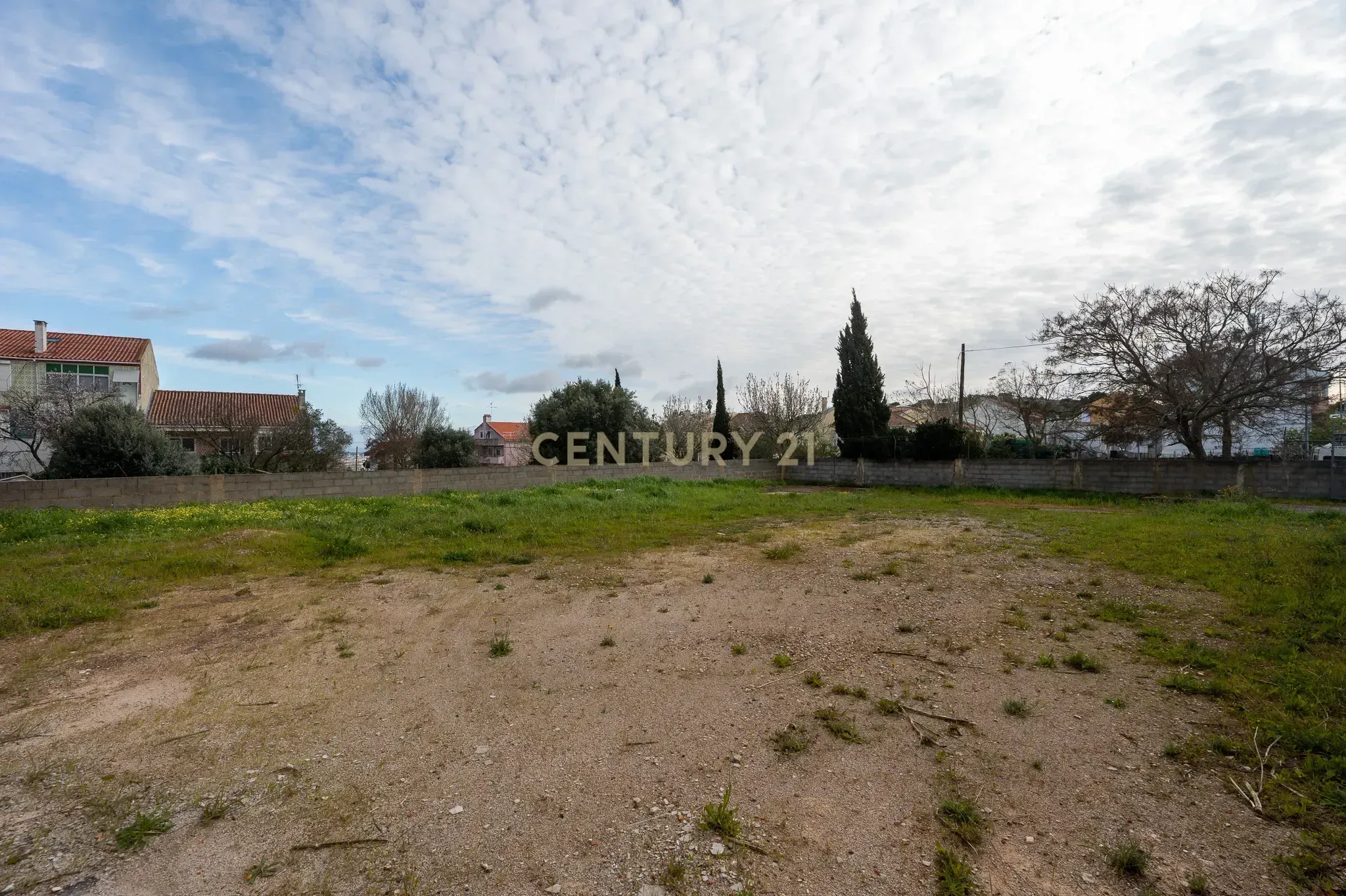Fotografia 5 de Terreno Urbano Para Construção de Moradia – Amadora