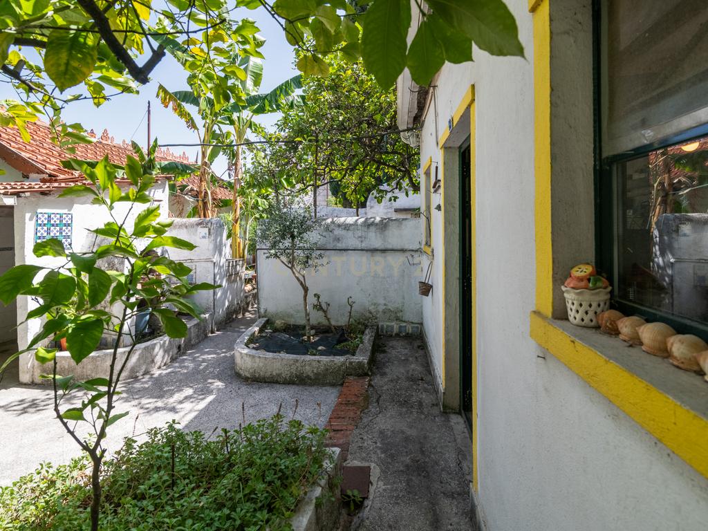Apartamento T4+2 com logradouro de 187,75 m² na Estrela - Image 35