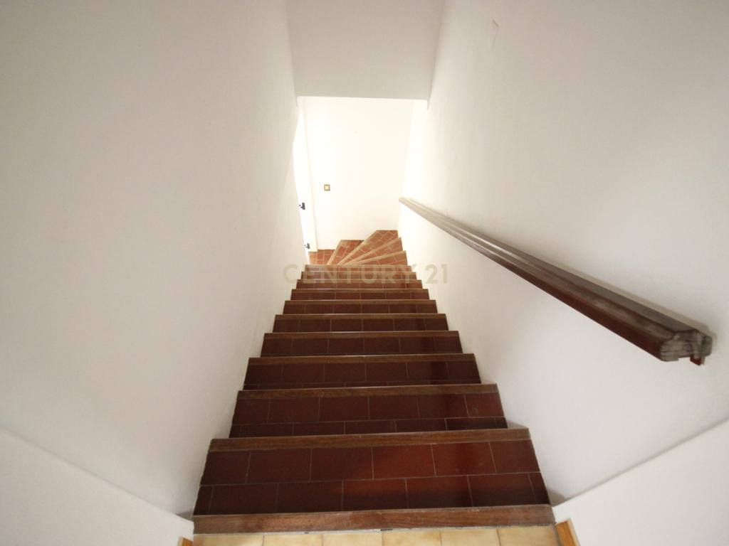 Casa Renovada com 3 Quartos e Garagem em Vendas Novas para arrendamento - Image 18