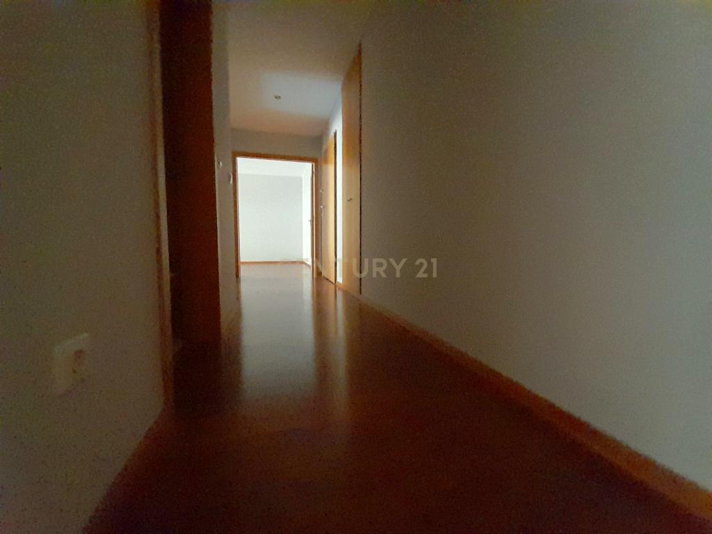 T2 no Empreendimento da Quinta da Seara - Image 11