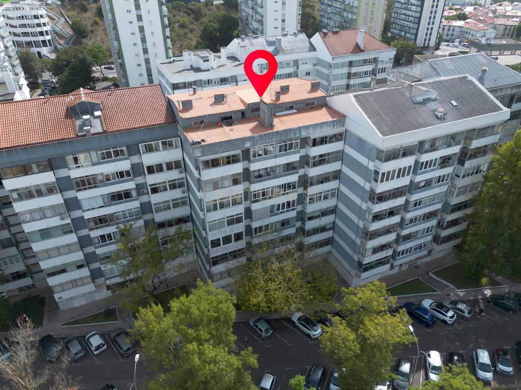 Apartamento T3 em Carnaxide, Lisboa - Image 56