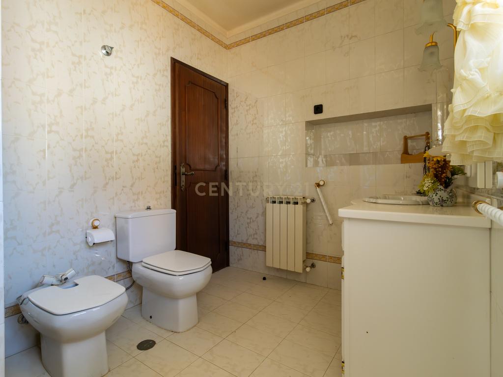 CONJUNTO MORADIA, 4 APARTAMENTOS E PAVILHÃO - Image 22