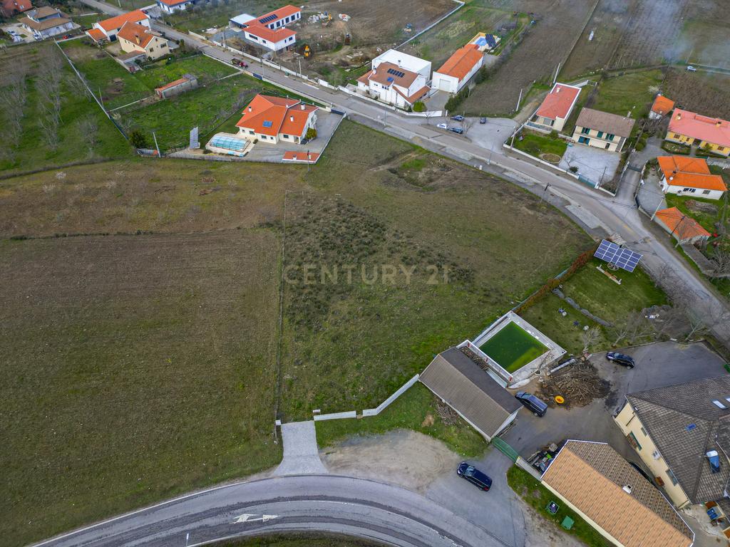 Oportunidade Única: Moradia em Bragança por 130.000€ - Image 4