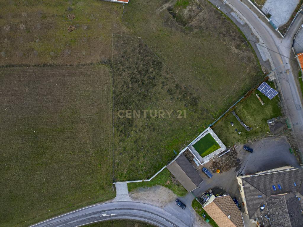 Oportunidade Única: Moradia em Bragança por 130.000€ - Image 3