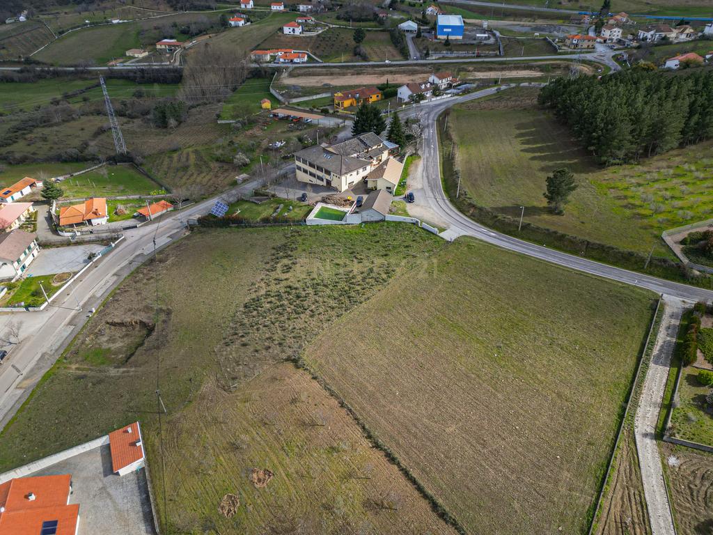 Oportunidade Única: Moradia em Bragança por 130.000€ - Image 10