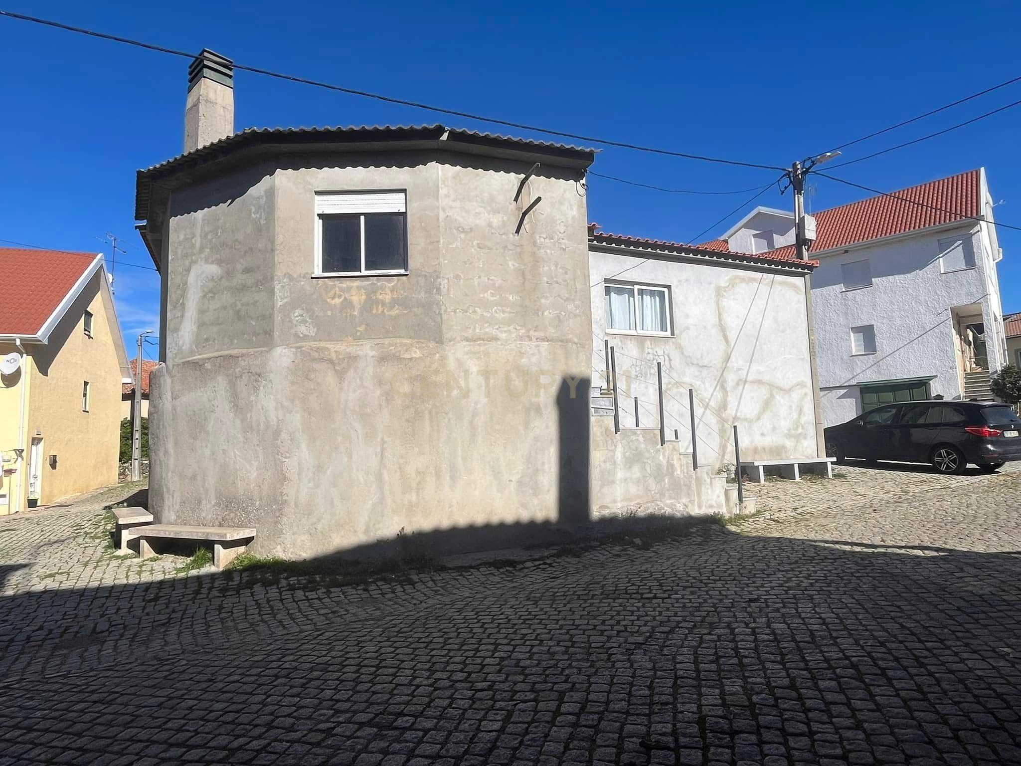 Espaçosa Moradia T3 em Bragança por 96.500€ - Image 5
