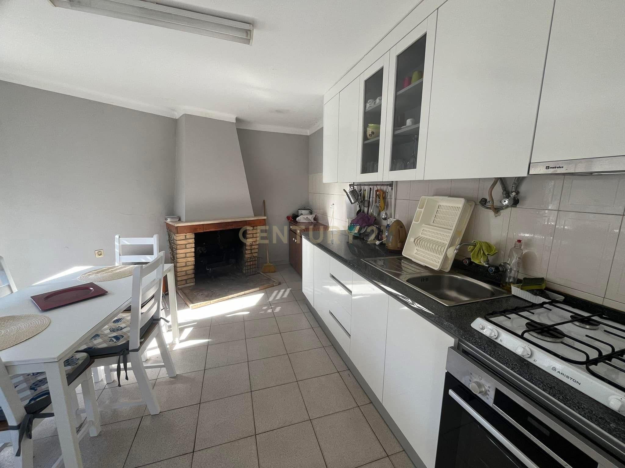 Espaçosa Moradia T3 em Bragança por 96.500€ - Image 2