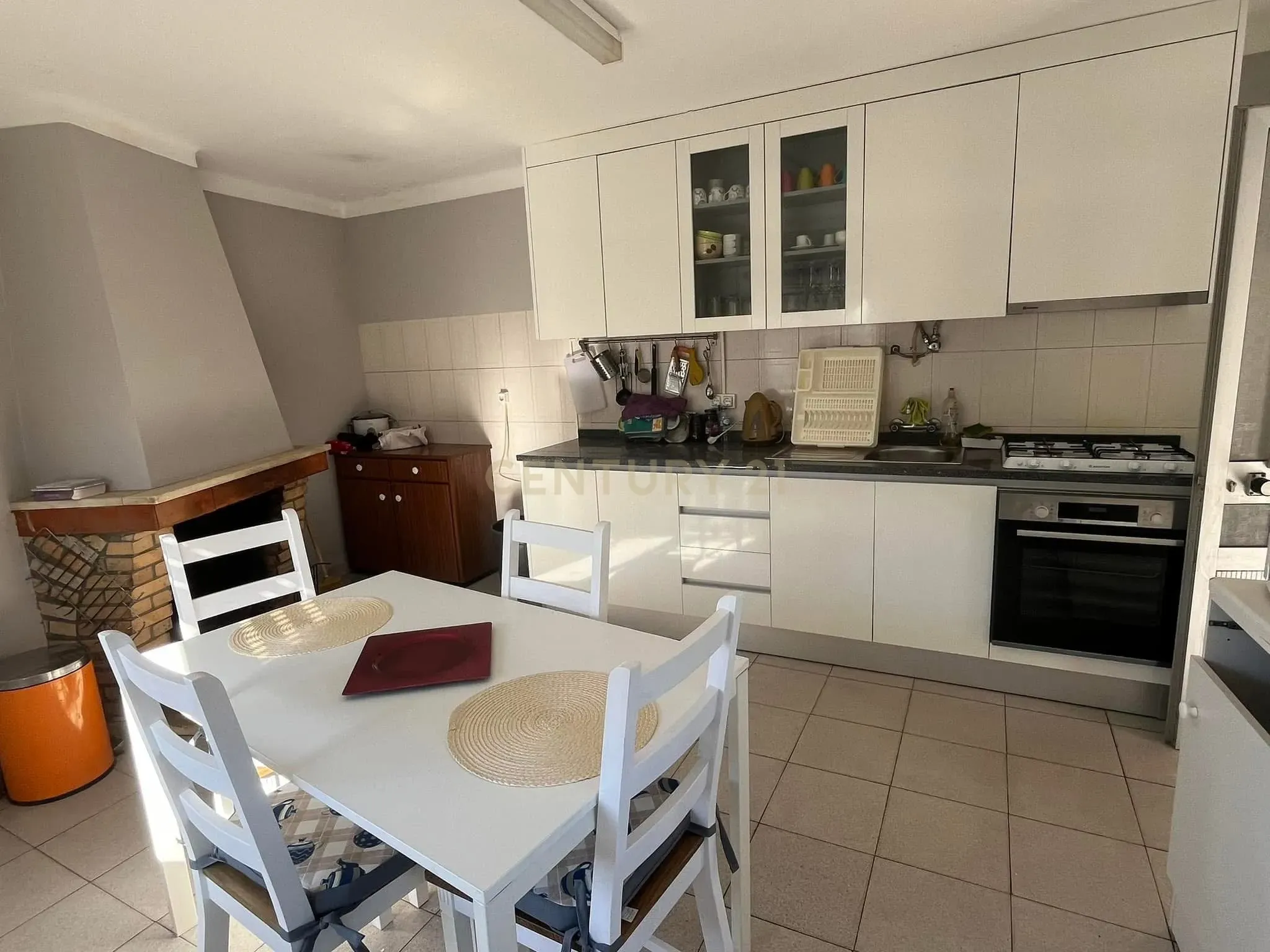 Espaçosa Moradia T3 em Bragança por 96.500€ - Image 3