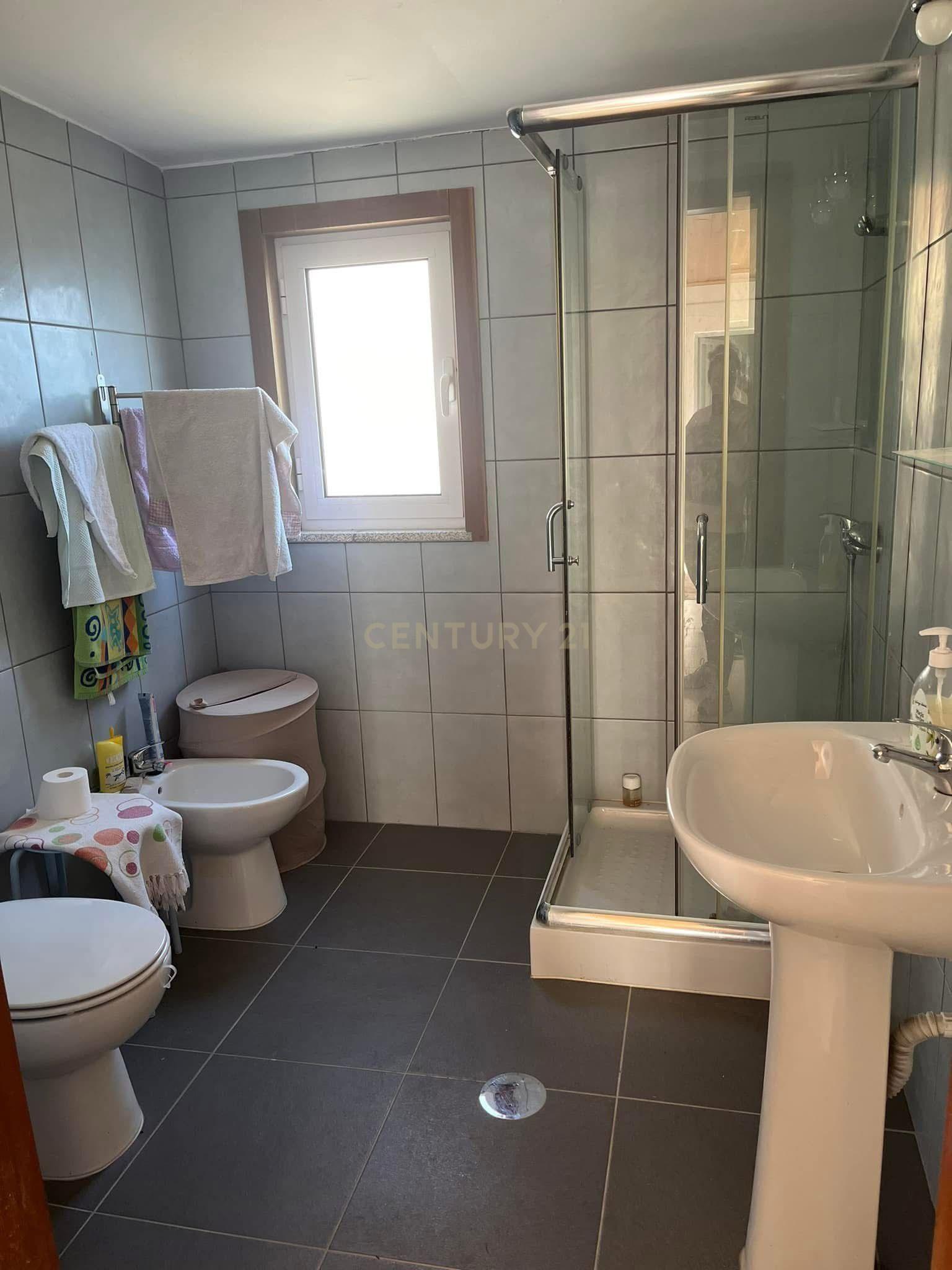 Espaçosa Moradia T3 em Bragança por 96.500€ - Image 17