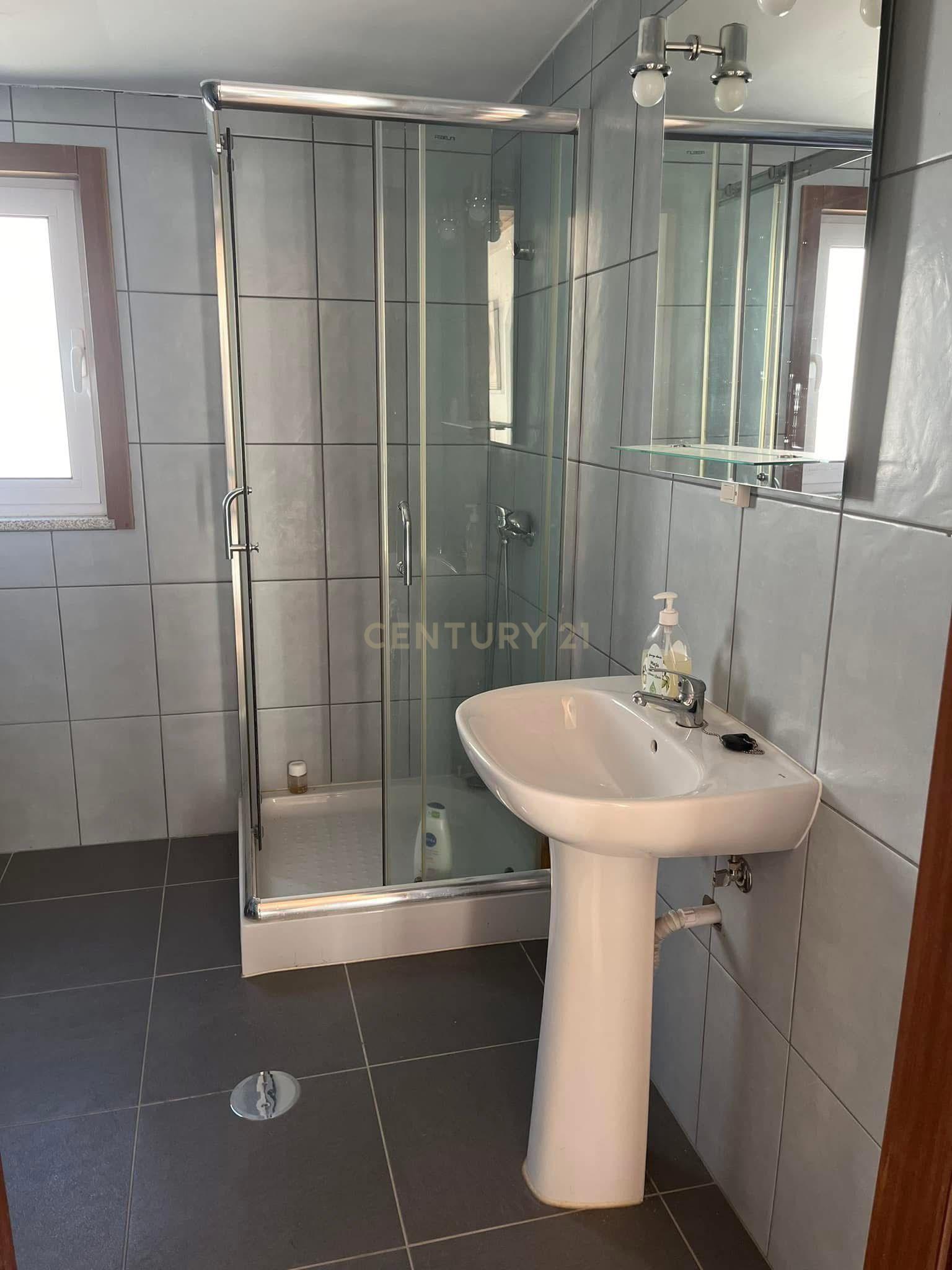 Espaçosa Moradia T3 em Bragança por 96.500€ - Image 18