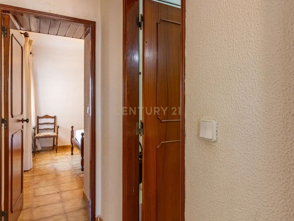 Apartamento T2 com garagem na Costa da Caparica - Image 10