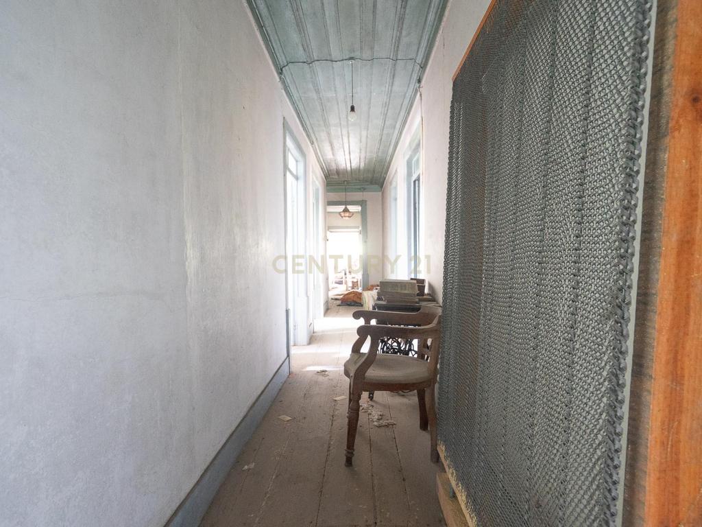 Moradia T6 antiga, para recuperar - Image 15
