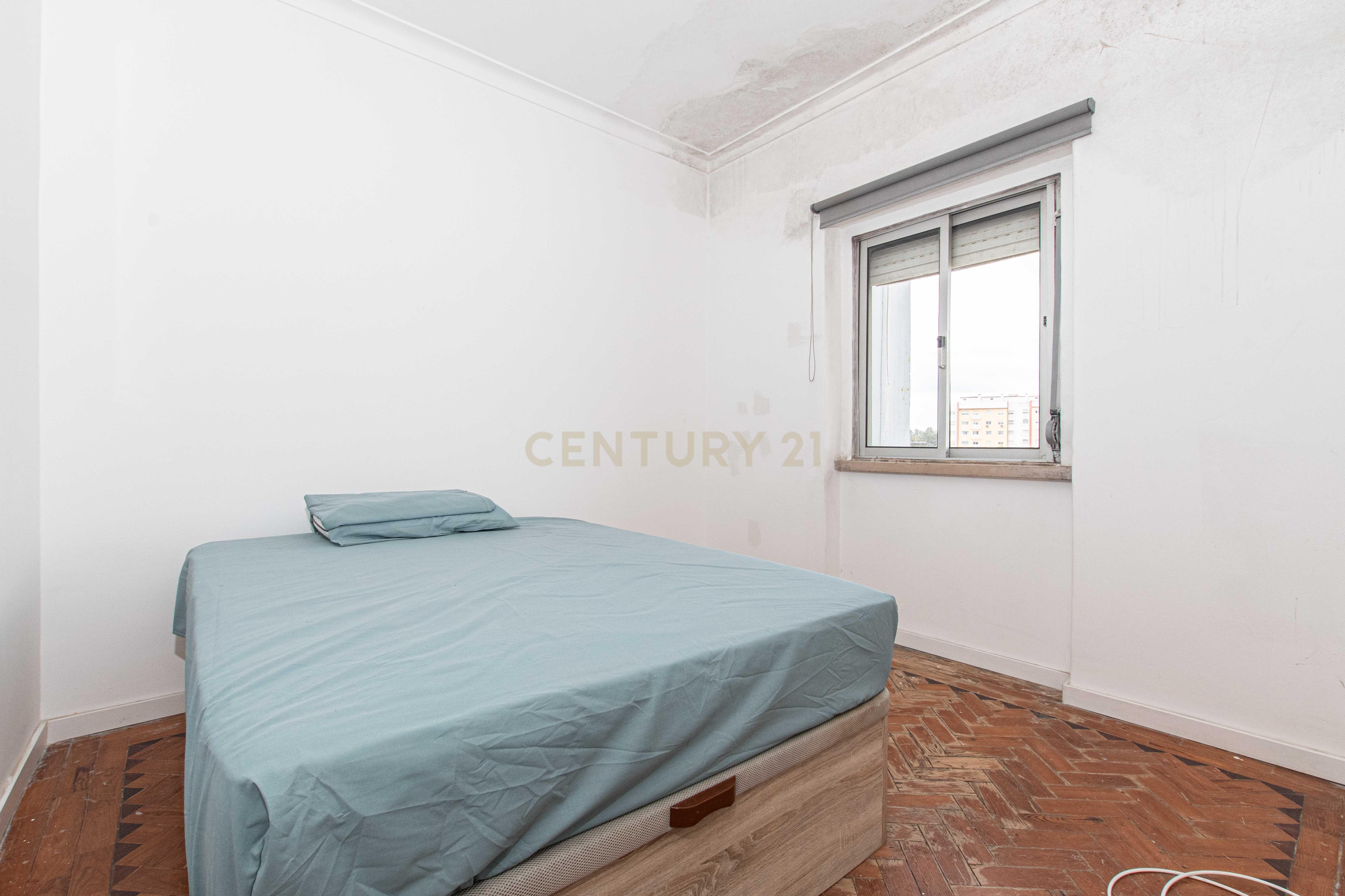 Fotografia 6 de Apartamento T2+1 na Amora – Excelente Localização e Acessos!