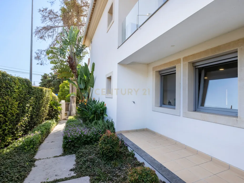 Moradia T5 de Luxo com Piscina, Ginásio, Sauna e Garrafeira em Birre, Cascais - Image 62