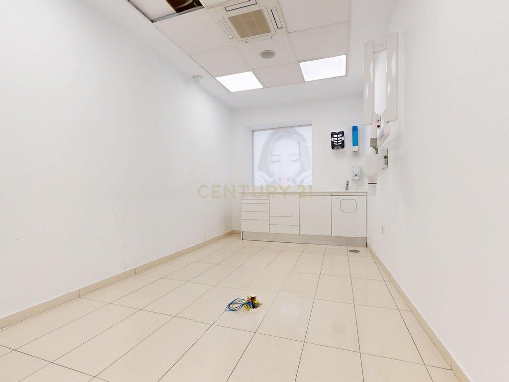  - Image 35