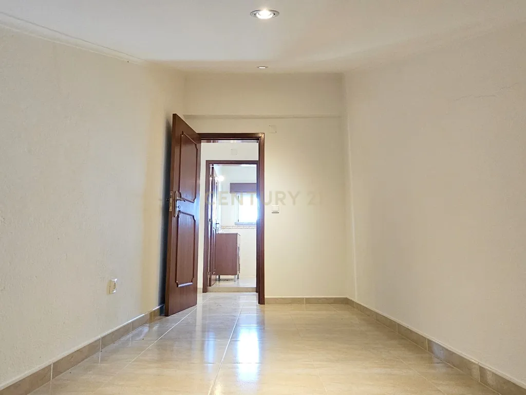 Vila T2+2 em Vendas Novas - Image 29