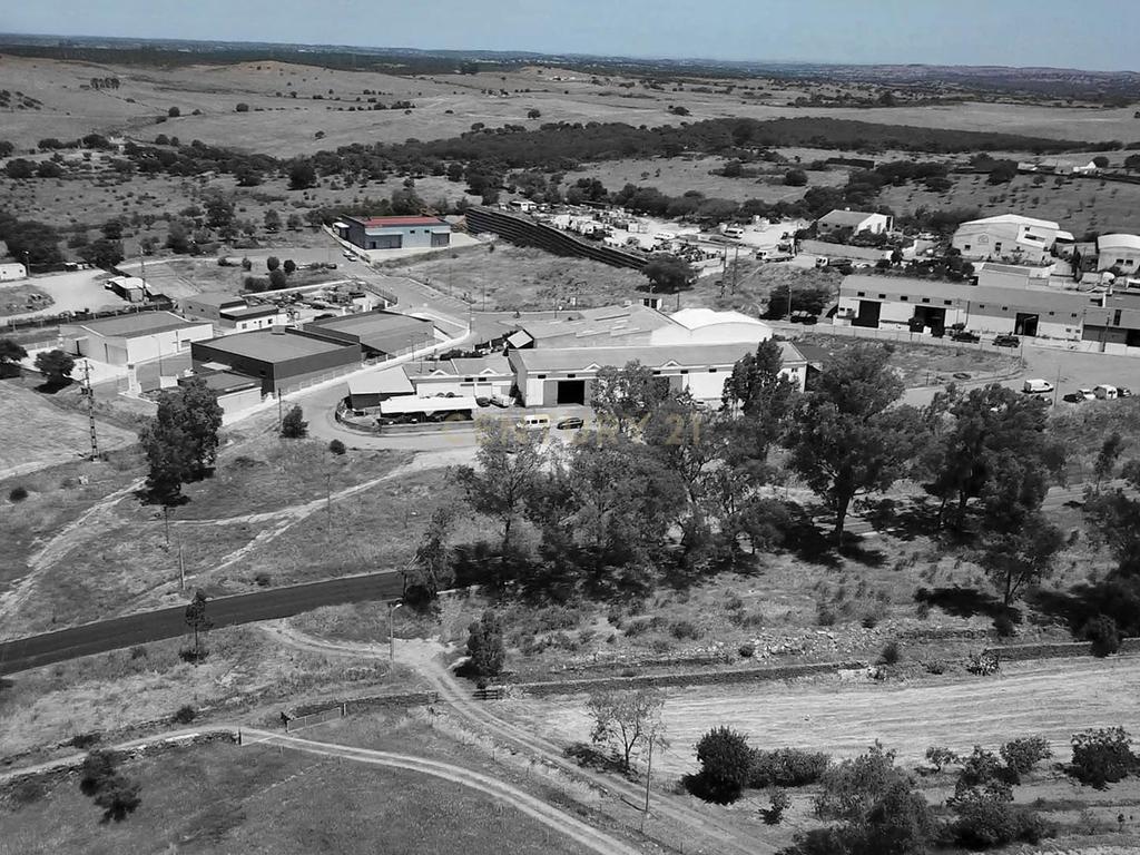 Edifício, Armazéns e Atividade Industrial. - Image 36