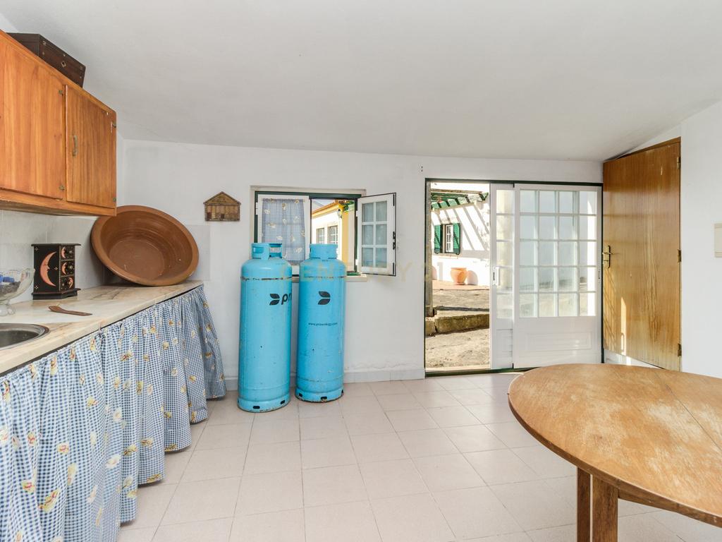 Moradia Isolada T3 com 2480m2 de terreno, poço e com anexos - Image 35