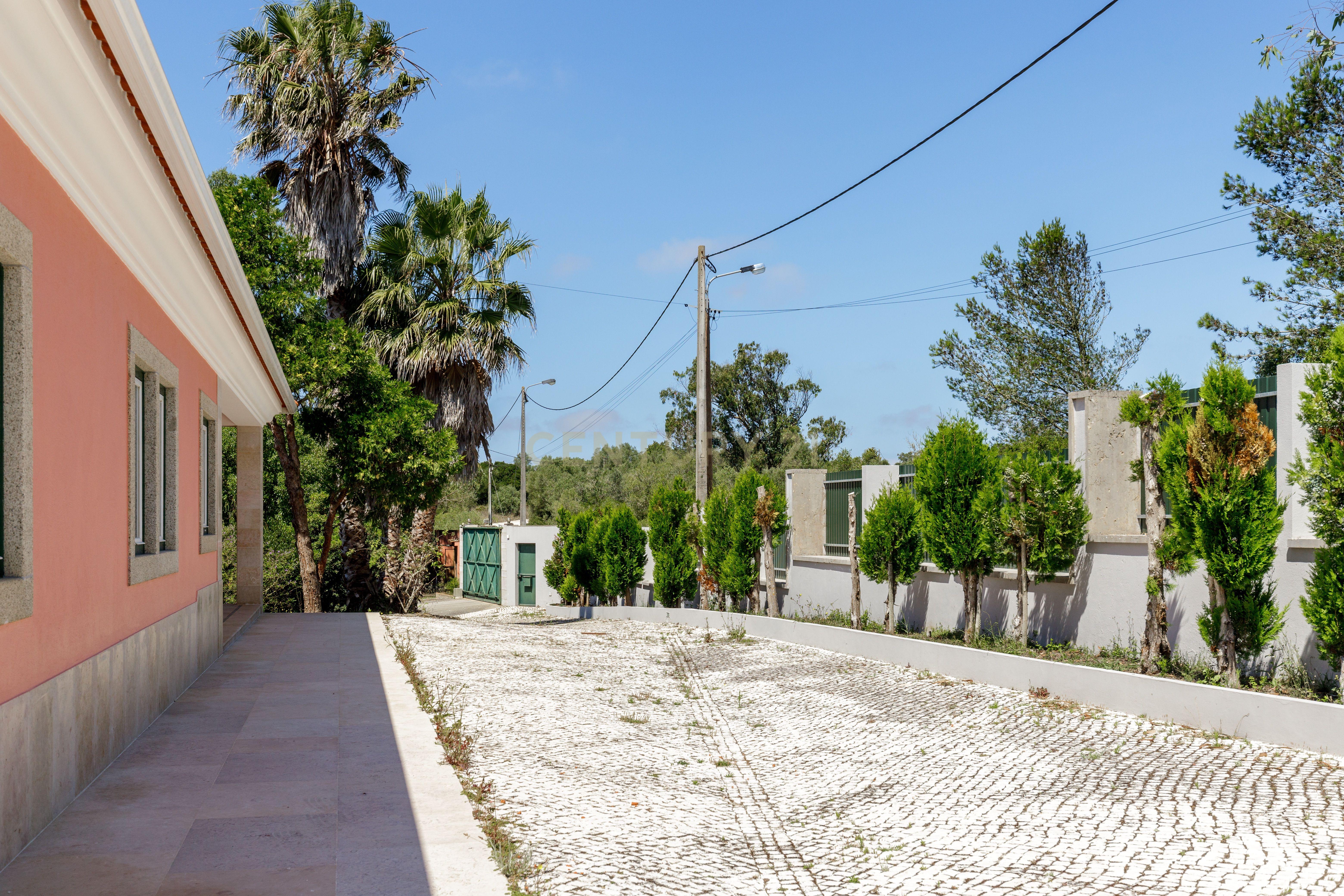 MORADIA T4 + 1 COM JARDIM, VÁRZEA DE SINTRA - Image 31