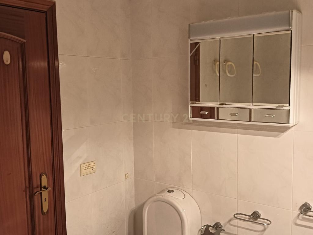 T3 com Suite/Garagem e Arrecadação - Vialonga - Image 36