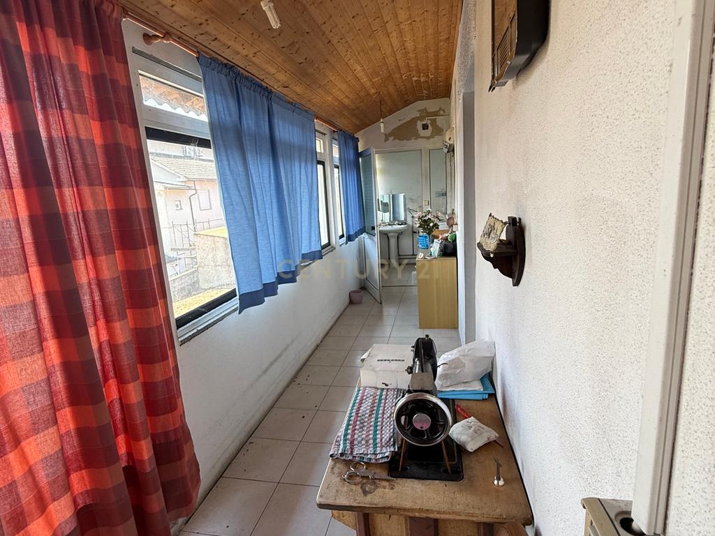 Moradia BI-FAMILIAR perto do IPB e do Centro de Bragança, no Bairro das Cantarias. Tem TERRENO e GARAGEM!!! - Image 12