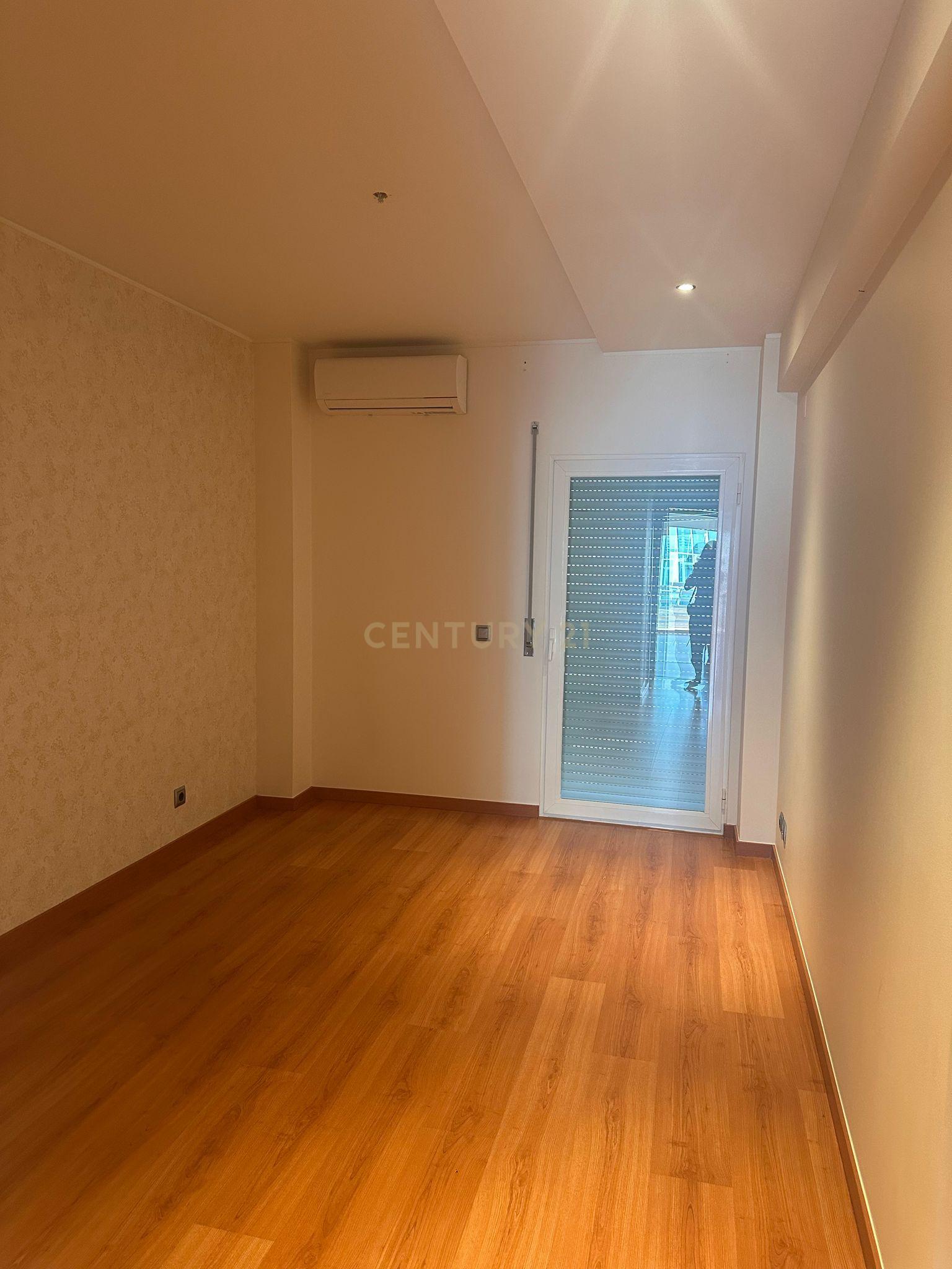 Apartamento T3 em Vialonga, com Garagem e Elevador - Image 19