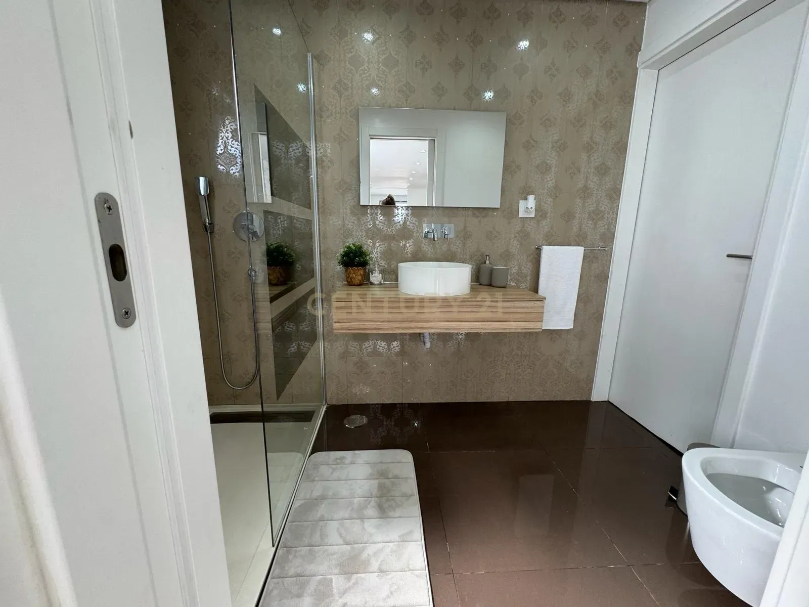 Casa Moderna T3 em Alfragide, Pronta a Habitar - Image 10