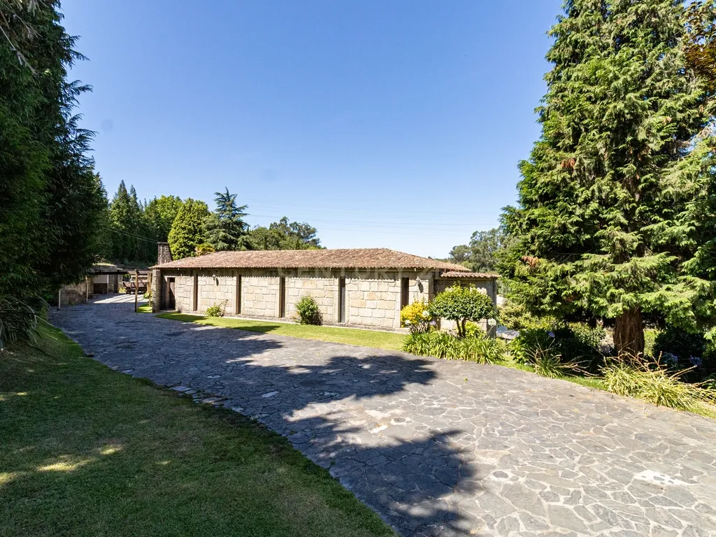 Casa das Azenhas – Charme e Exclusividade à Beira do Rio Cávado - Image 19