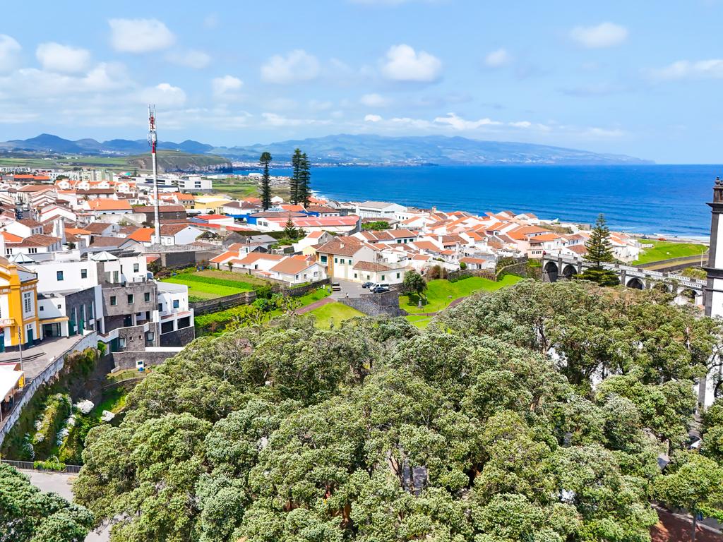 Oportunidade de Investimento - Ruína para Reabilitação no Centro da Ribeira Grande (Matriz) - Image 17