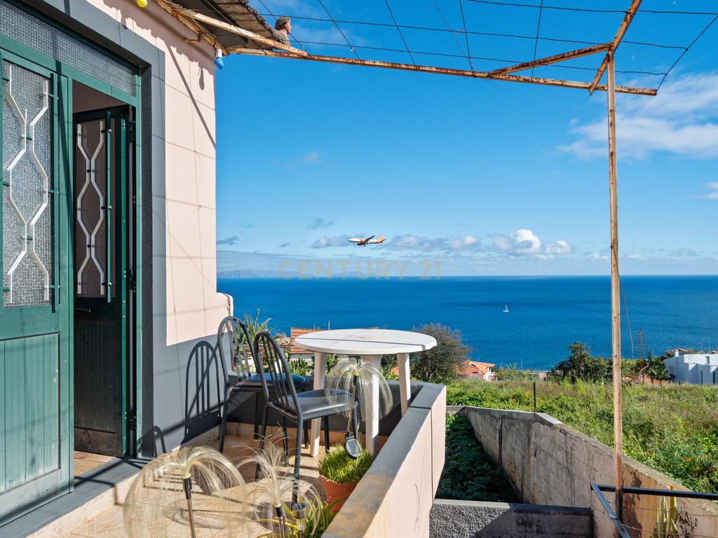 Moradia T2 em Gaula – Vista Mar, Jardim & Tradição! - Image 15