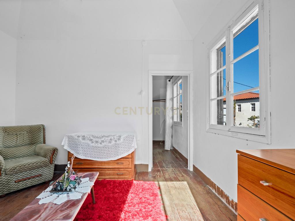 Moradia T2 em Gaula – Vista Mar, Jardim & Tradição! - Image 23