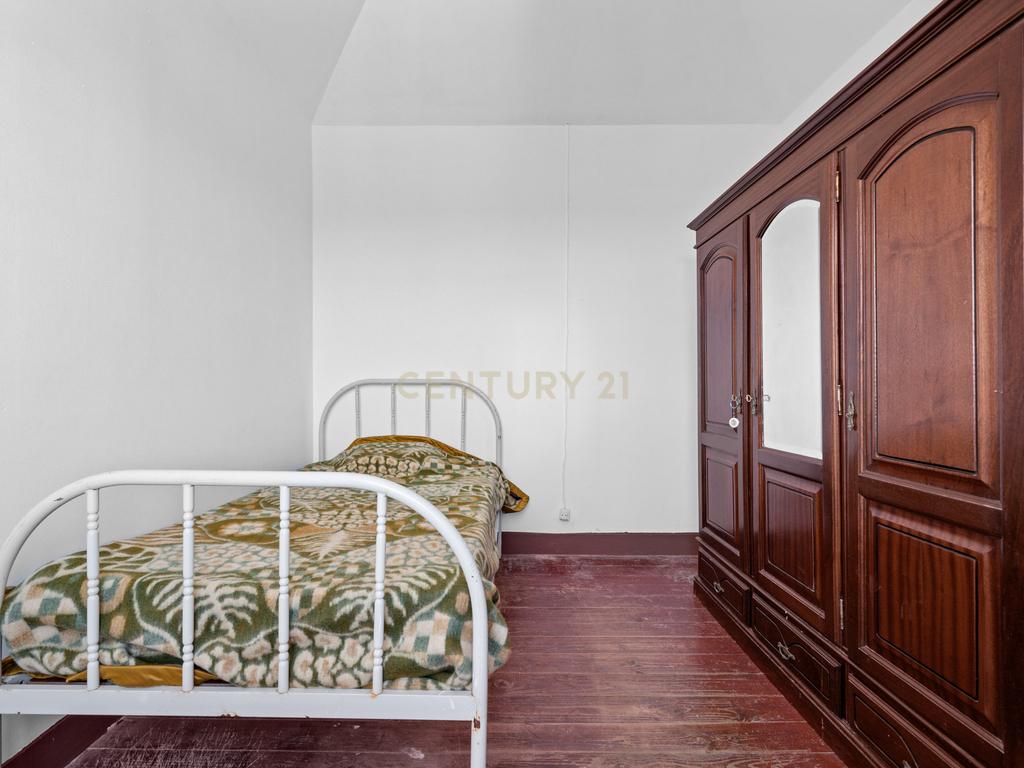 Moradia T2 em Gaula – Vista Mar, Jardim & Tradição! - Image 24