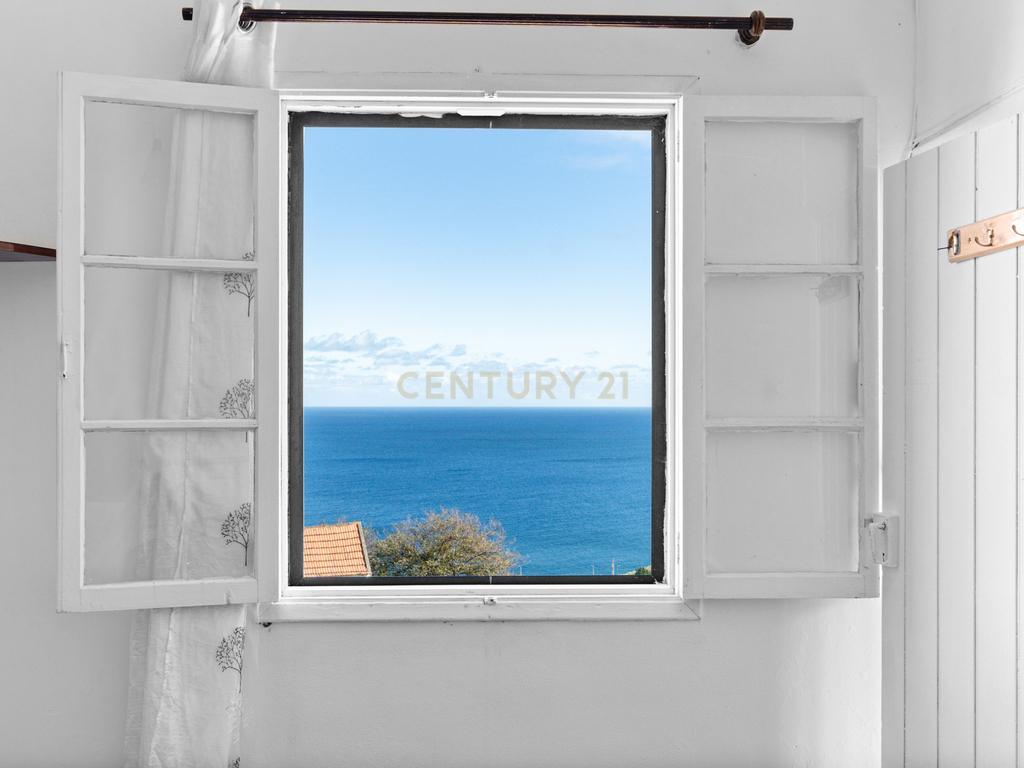 Moradia T2 em Gaula – Vista Mar, Jardim & Tradição! - Image 21