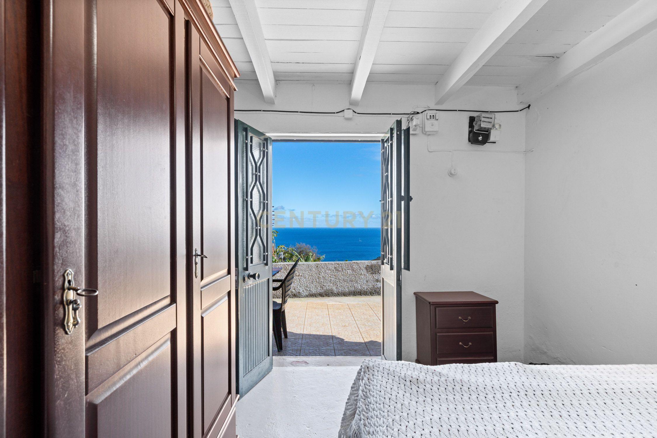 Moradia T2 em Gaula – Vista Mar, Jardim & Tradição! - Image 13