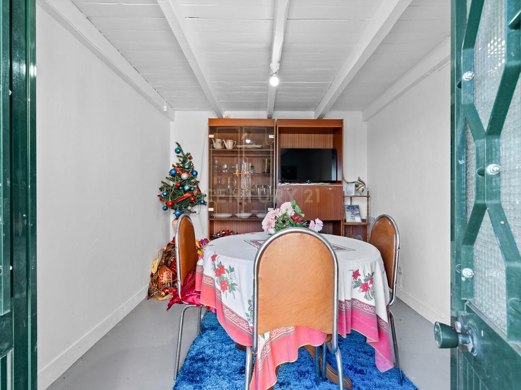 Moradia T2 em Gaula – Vista Mar, Jardim & Tradição! - Image 8