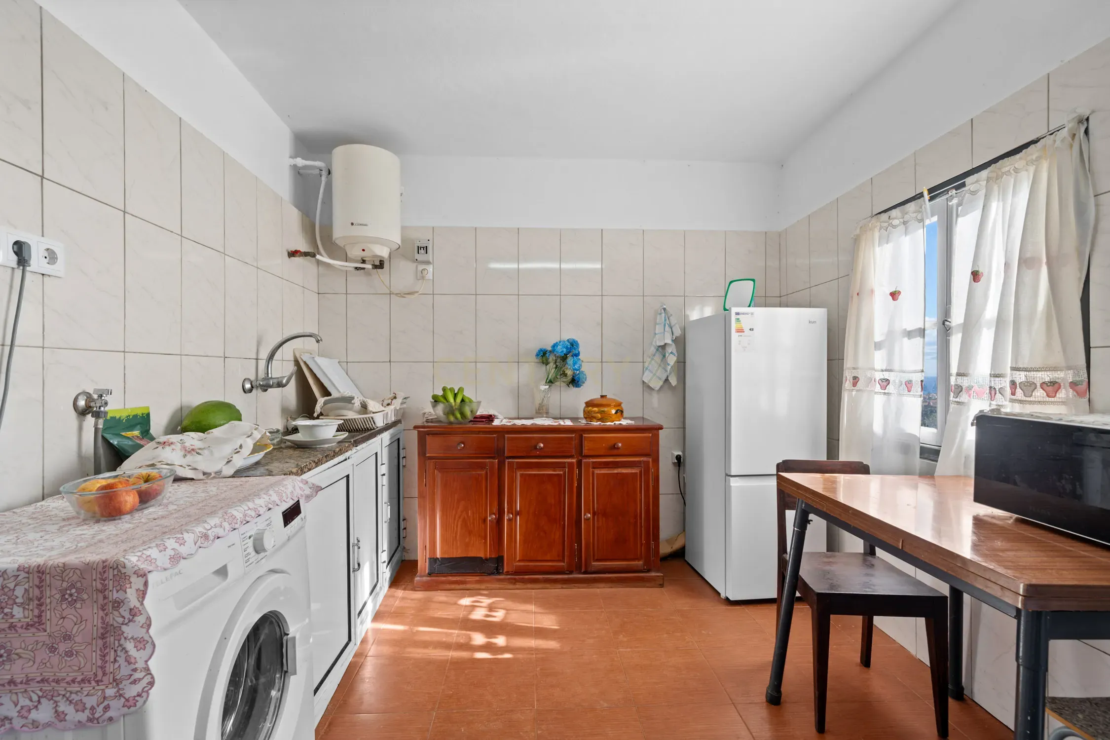 Moradia T2 em Gaula – Vista Mar, Jardim & Tradição! - Image 10