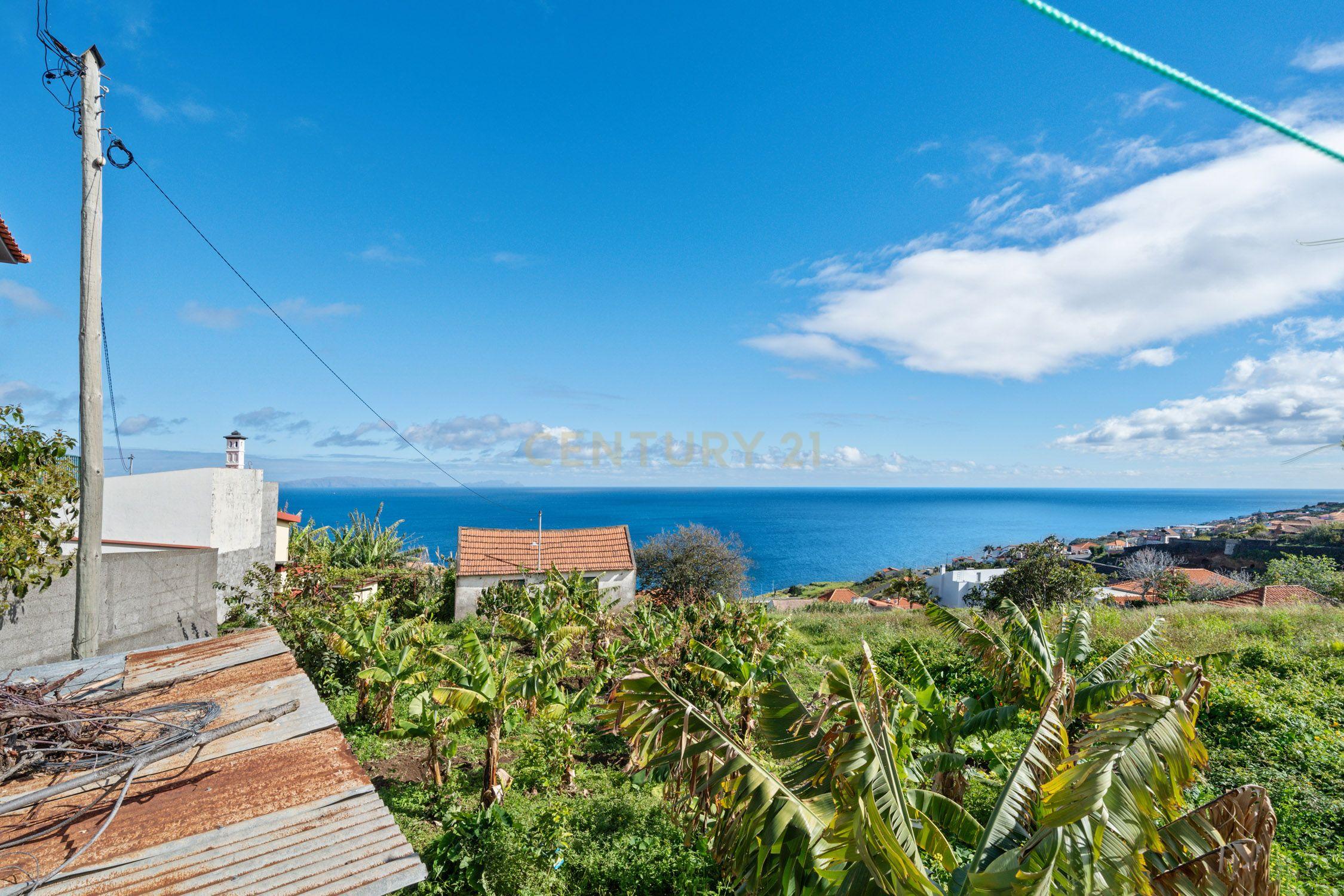 Moradia T2 em Gaula – Vista Mar, Jardim & Tradição! - Image 16