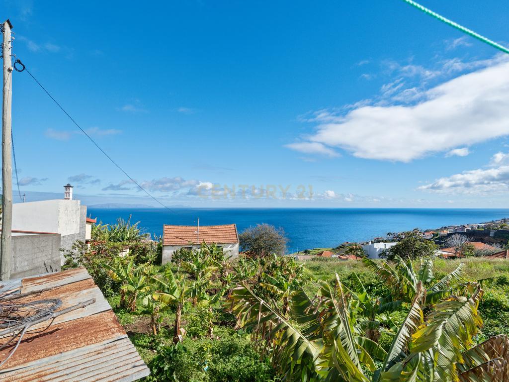 Moradia T2 em Gaula – Vista Mar, Jardim & Tradição! - Image 16