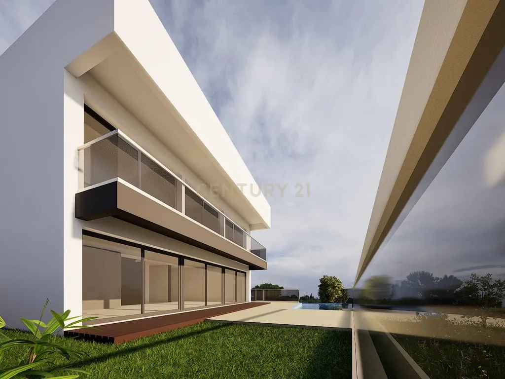Moradia de Luxo em Construção com Vista Panorâmica - Funchal, Madeira - Image 1