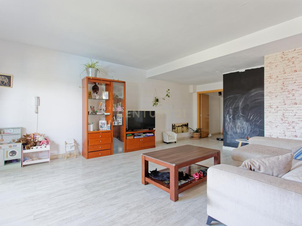 Avenida Set 11 A, Santa Perpètua de Mogoda, La Florida
