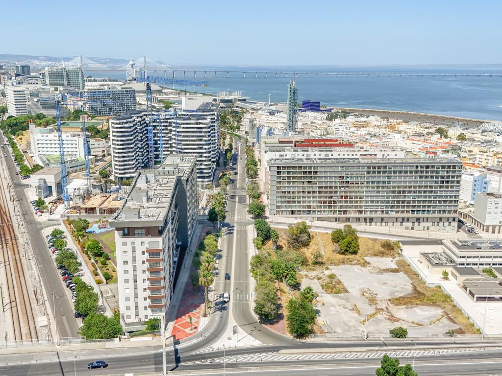 T3 com Vista Rio, Condomínio Privado com Jardim Infantil | Parque das Nações Sul - Image 39